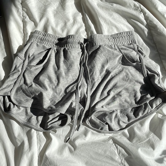 Athletic shorts - Picture 1 of 1